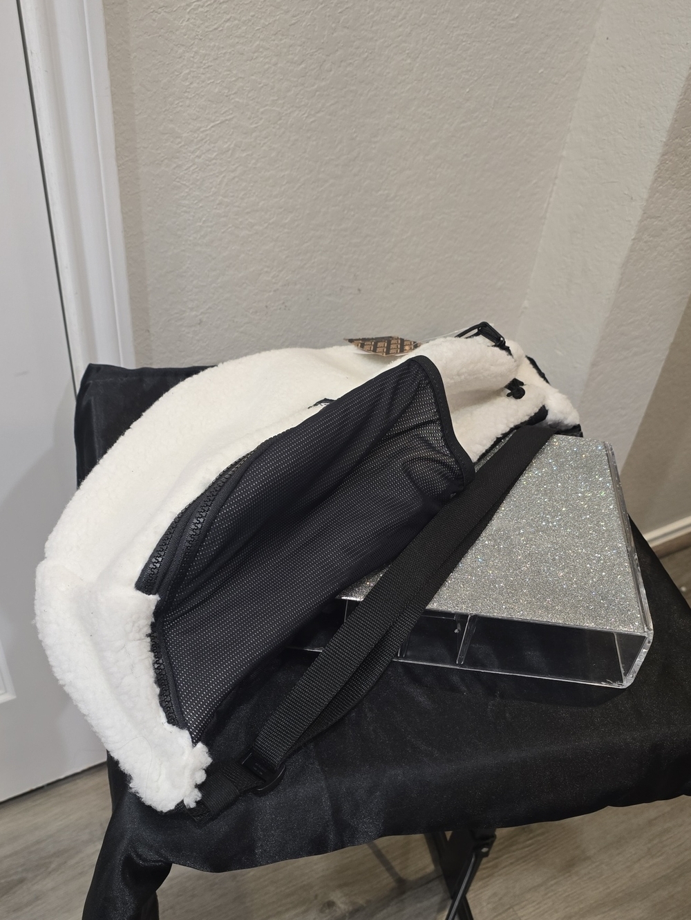 Vans Detached Sling Bag- Marshmallow White - Picture 7 of 9